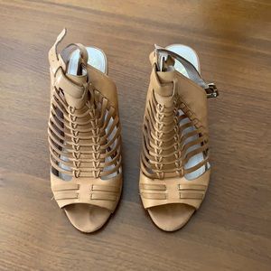 Vince Camuto tan heels size 6